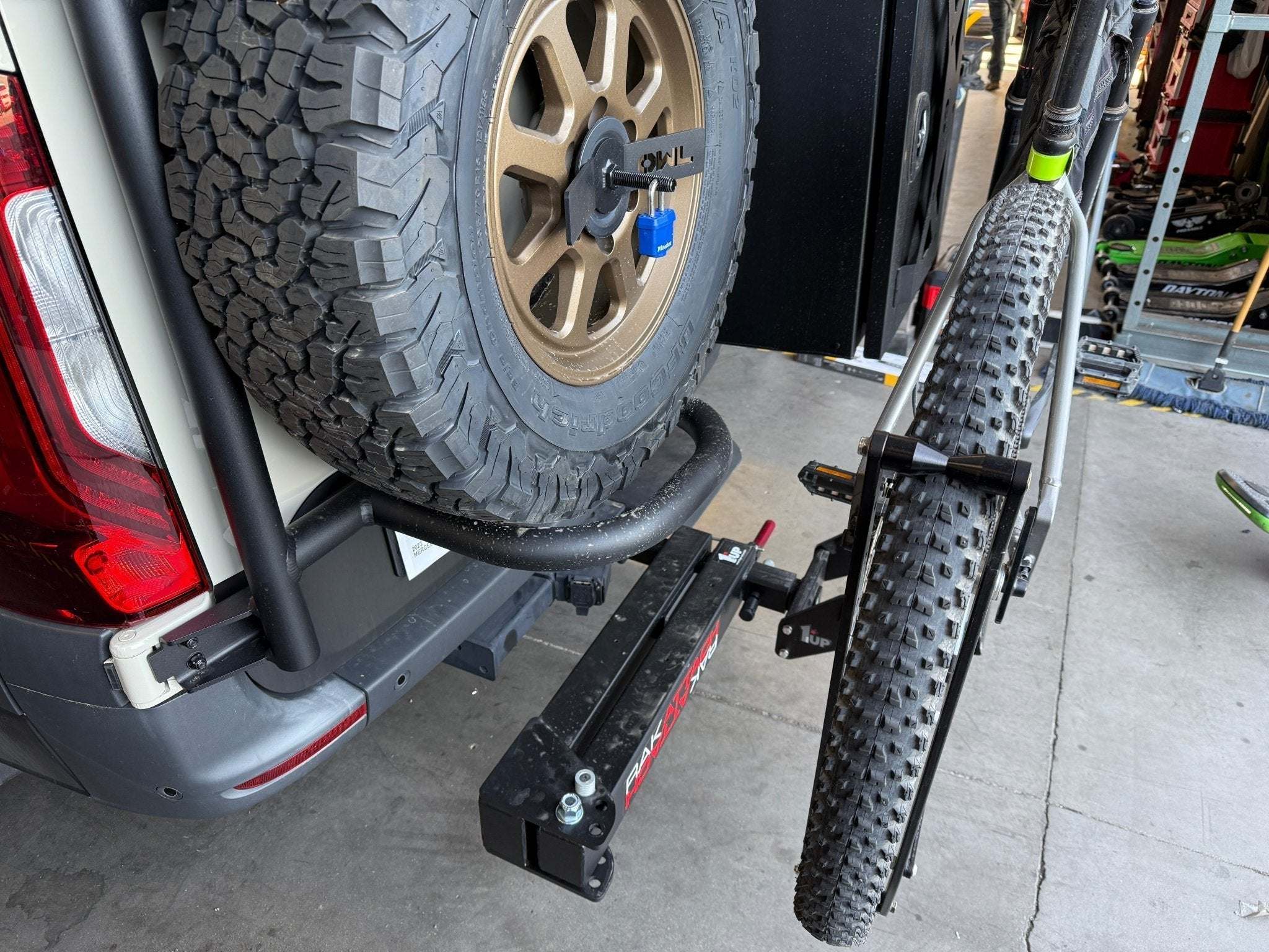 RakAttach Hitch Swing-Out - Image 6