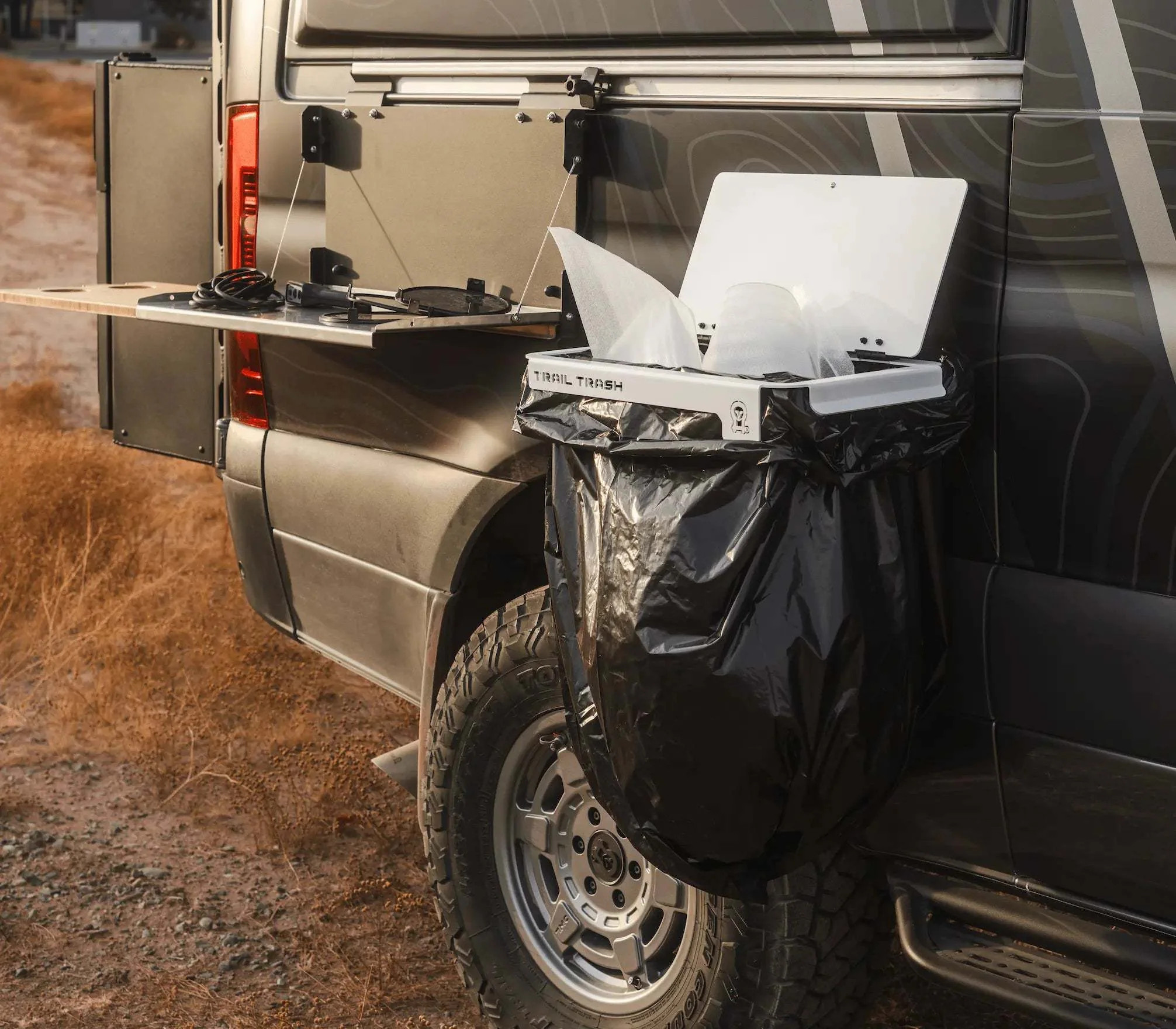 Camping Trash Holder : Magnetic Trail Trash - Image 3