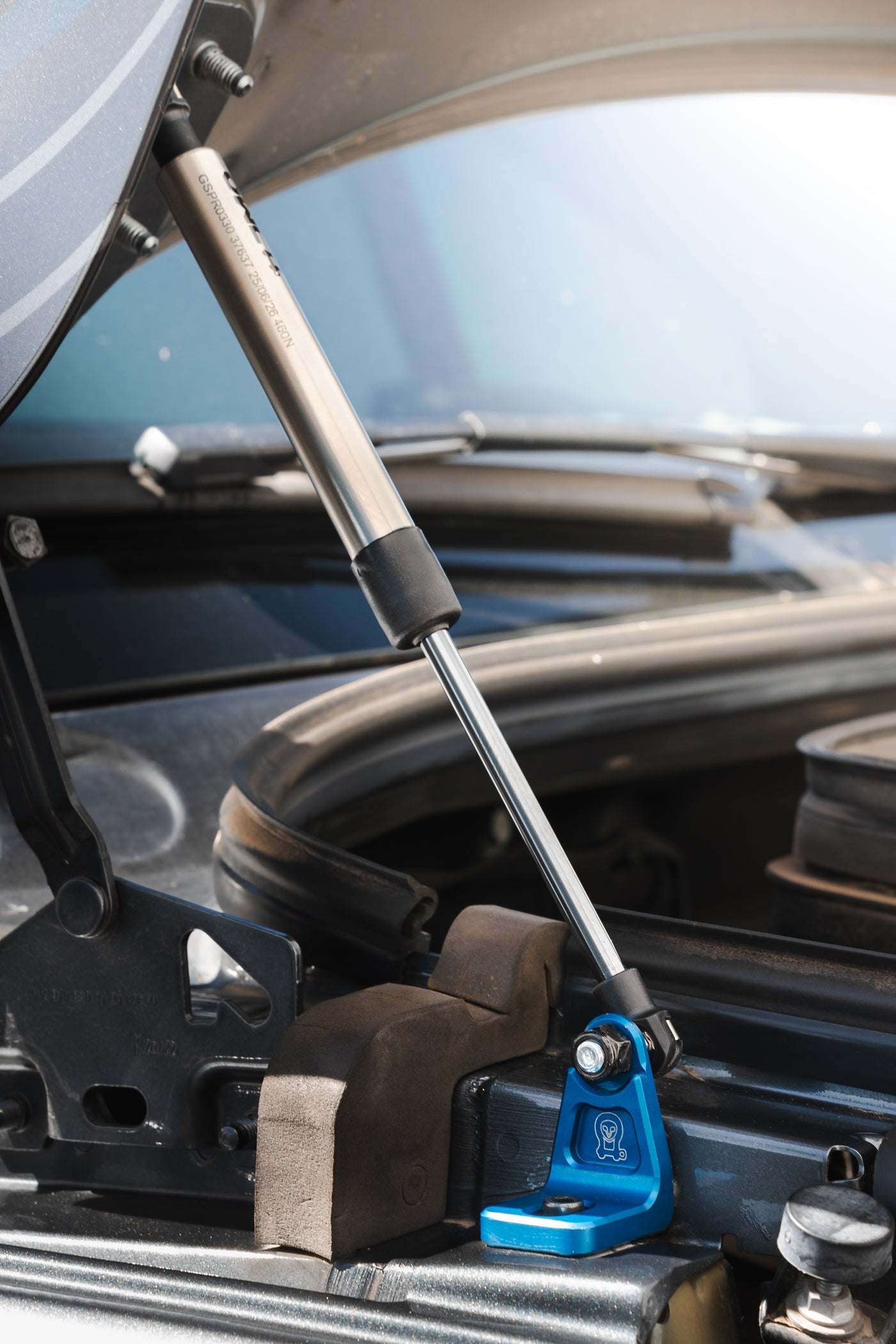Sprinter Hood Strut Pro Kit - Image 5