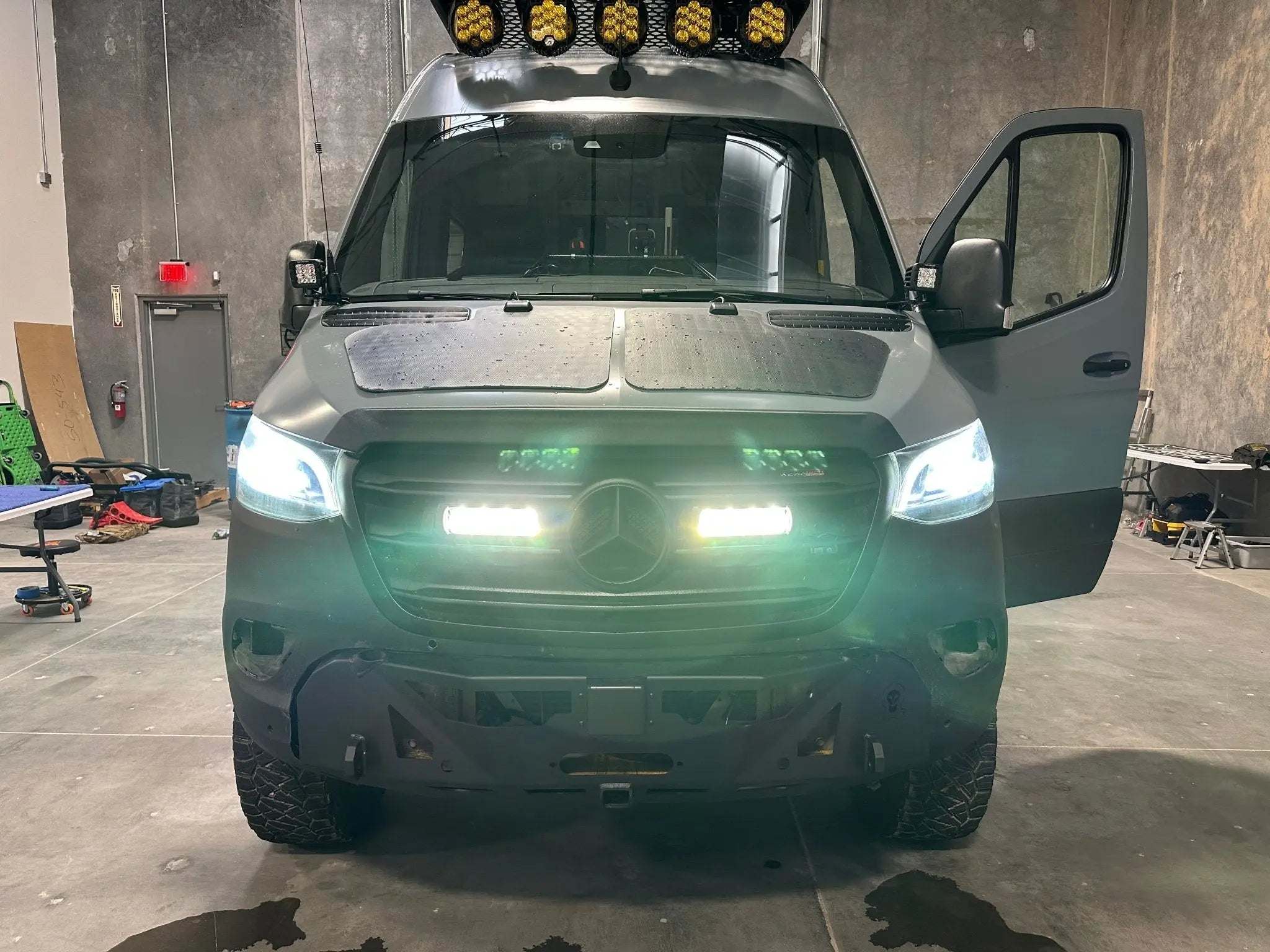 Sprinter Grille Light Kit - Image 11