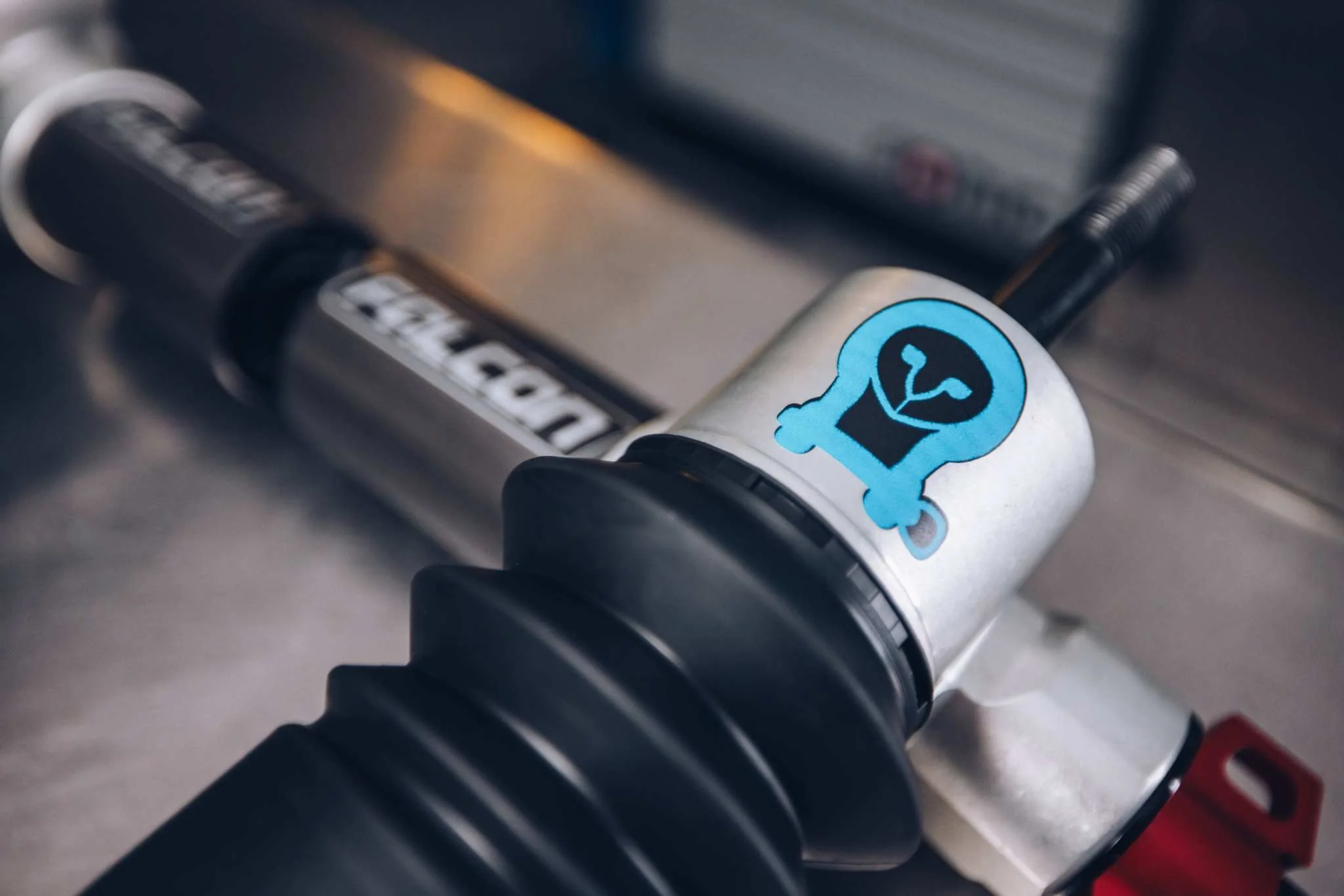 Sprinter Struts : Arrow Pro Series Strut Adjustable (2015+ AWD and 4x4) - Image 8
